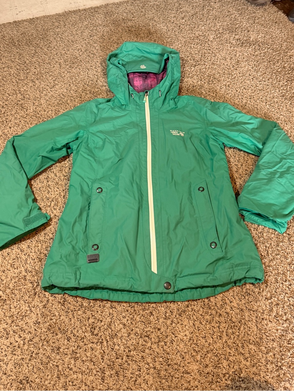 Mountain hardware ski jacket